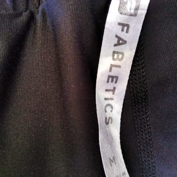 Fabletics fitness run shorts size M black multi - Picture 6 of 6